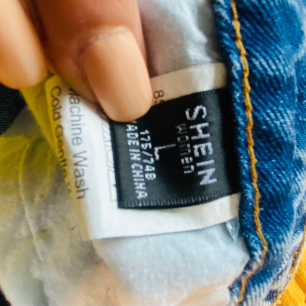 Shein High Waisted Distressed Ripped Jeans Size L - Picture 8 of 8